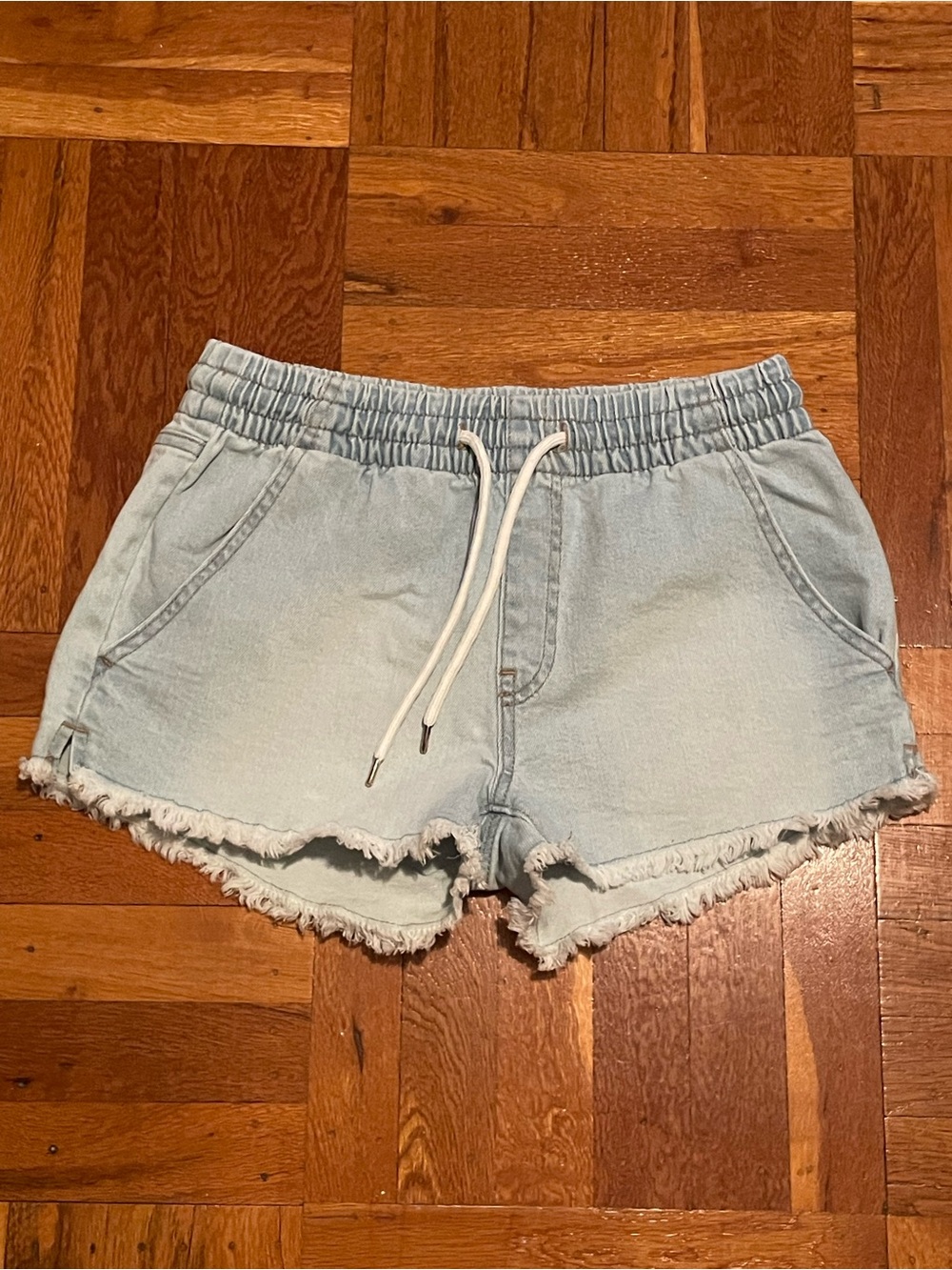 Celebrity Pink Light Blue Denim Drawstring Frayed-Hem Shorts Size Small